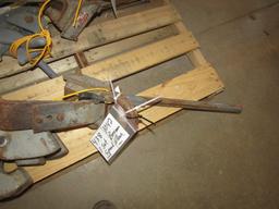 1640 438-1042, SET OF AG SPEED HITCHES, (TOW AND TOWED) TAX / SIGN ST3