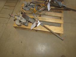 1640 438-1042, SET OF AG SPEED HITCHES, (TOW AND TOWED) TAX / SIGN ST3