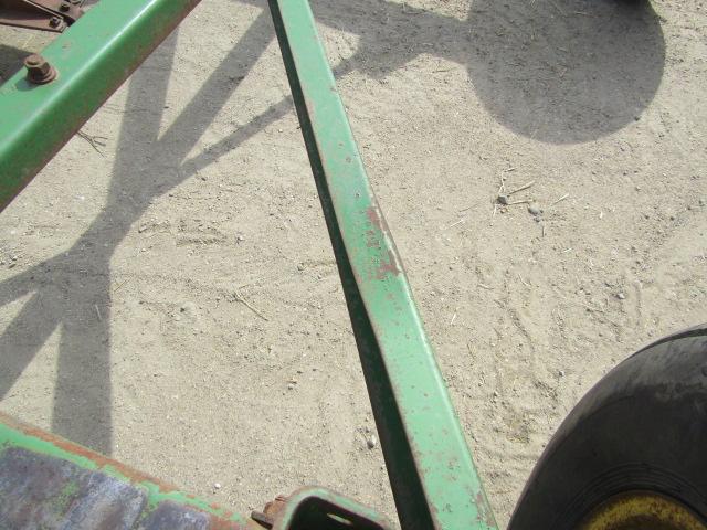 417. 364-807, JOHN DEERE 1065 FOUR WHEEL WAGON, EXT. POLE, FLOTATION TIRES,