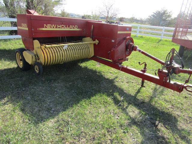 109. 1990 NEW HOLLAND MODEL 565 SQUARE BALER, SUPER SWEEP PICKUP, SN# 83270