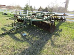 119. JOHN DEERE MODEL 210 14 FT. WHEEL CARRY DISC, GOOD BLADES, HYDRAULIC C