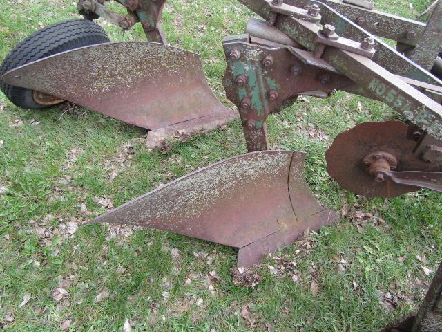 142. JOHN DEERE 55 ABH 3 X 16 INCH HYD. LIFT PLOW, COULTERS