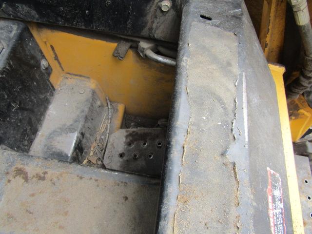 185. JOHN DEERE MODEL 6675 DIESEL SKID STEER LOADER, AUXILIARY HYD. OUTLETS