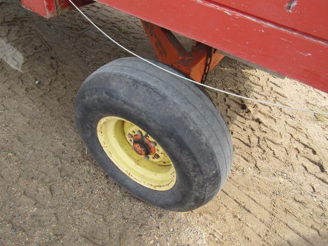 913. 338-813. H&S XL LOAD MASTER 14 FT. FORAGE BOX ON MN 10 TON 4 WHEEL WAG