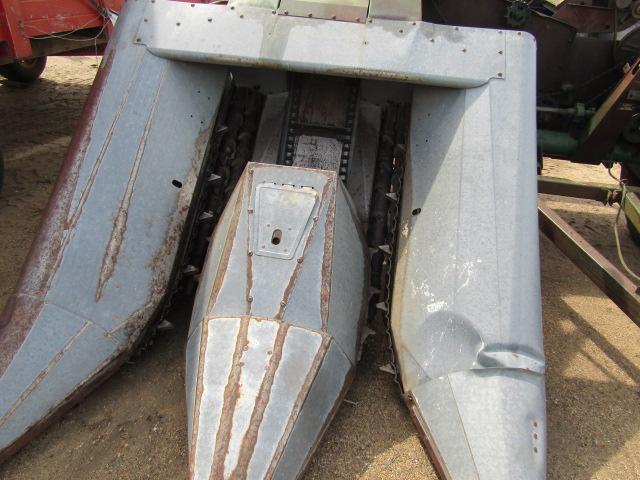 914. 327-823. NEW IDEA 325, TWO ROW 30 INCH CORN PICKER, TAX / SIGN ST3