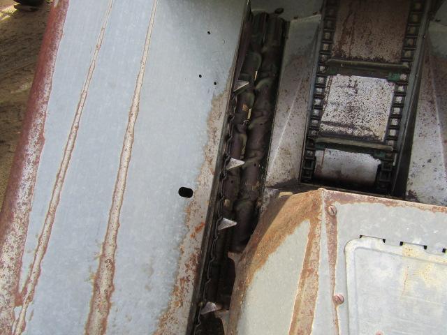 914. 327-823. NEW IDEA 325, TWO ROW 30 INCH CORN PICKER, TAX / SIGN ST3