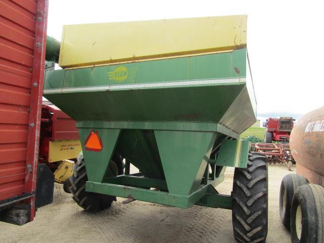 935. 373-948. EZ FLOW 475 GRAIN CART, NEW 18. 4 X 26 TIRES, REBUILT GEAR BOX, TAX / SIGN ST3
