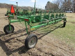 1331. NICE FRONTIER MODEL WR2012E 12 WHEEL V RAKE ON HYDRAULIC CART, ONE OW