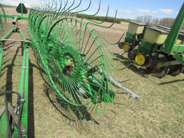 1331. NICE FRONTIER MODEL WR2012E 12 WHEEL V RAKE ON HYDRAULIC CART, ONE OW