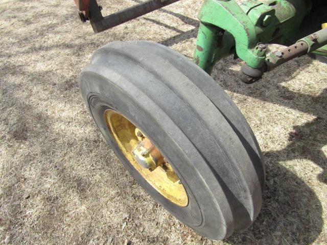 1349. 1970 JOHN DEERE MODEL 2520 GAS TRACTOR, DIFFERENTIAL LOCK, OPEN STATI