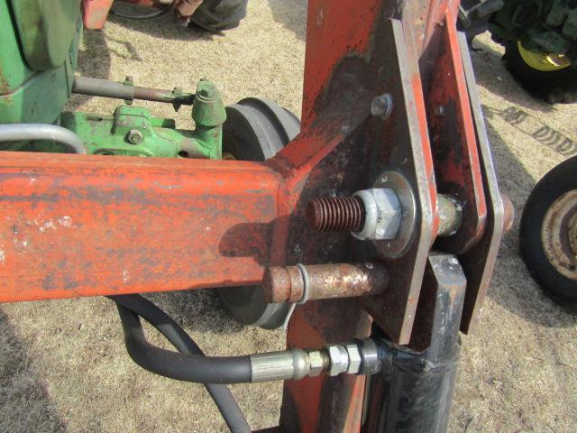 1349. 1970 JOHN DEERE MODEL 2520 GAS TRACTOR, DIFFERENTIAL LOCK, OPEN STATI