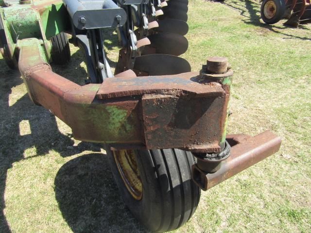1372. John Deere Model 3600 8 Bottom Variable Width Auto Reset On-Land Pull