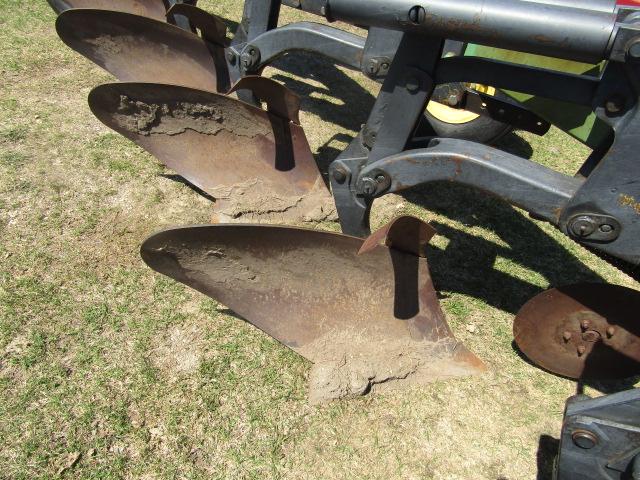 1372. John Deere Model 3600 8 Bottom Variable Width Auto Reset On-Land Pull