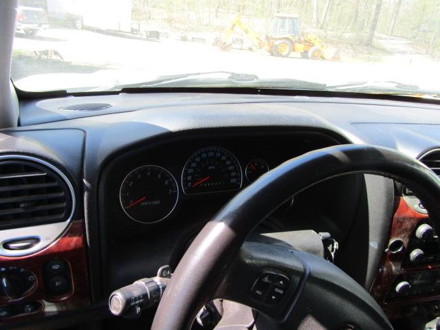 1472. 2006 GMC ENVOY, SLT, 4 X 4, 4200 VORTEC, SHOWS 273,365 MILES, YOUR BI