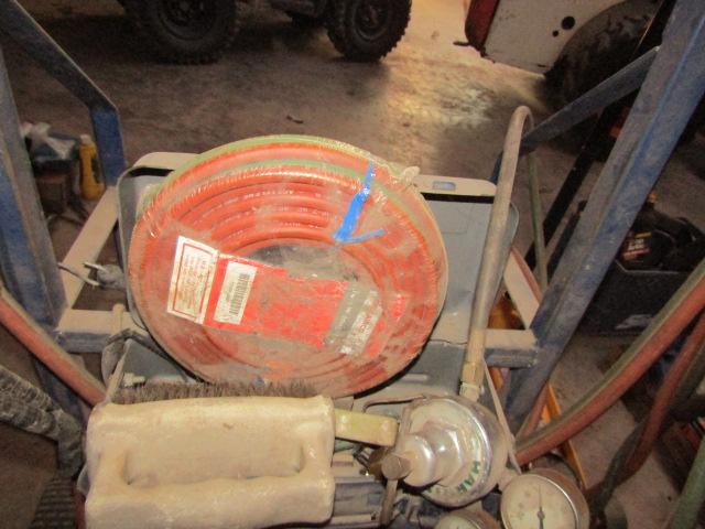 1512. ACETYLENE TORCH CART WITH TIPS AND 20# LP TANK