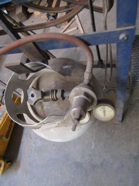 1512. ACETYLENE TORCH CART WITH TIPS AND 20# LP TANK
