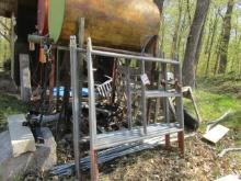 1475.(6) SECTION OF STEEL SCAFFOLDING, CROSS BRACES, 4 CASTER WHEELS, (1) A