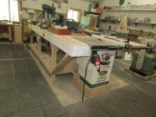 1516. GRIZZLY MODEL G08150 10 INCH TABLE SAW, INDUSTRIAL RIP FENCE, SELLS W