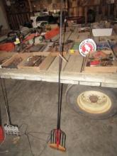 1692. AMISH MADE 7 TINE FISH SPEAR