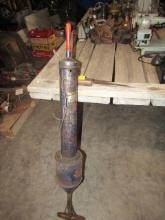 1721. UNUSUAL GOLDEN-ROD HAND VACUUM, KNIVES,
