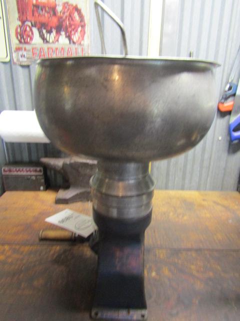 1839. MONTGOMERY WARD TABLE TOP CREAM SEPARATOR
