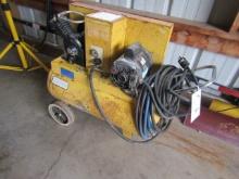 1831. COAST TO COAST TWO CYLINDER PORTABLE AIR COMPRESSOR, 110V