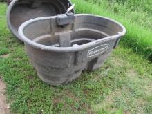 1604. RUBBERMAID 100 GALLON STOCK TANK