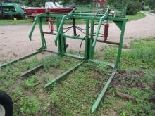 1622. 3 POINT 4 TINE HYDRAULIC BALE OR SMALL STACK MOVER, 112” WIDE