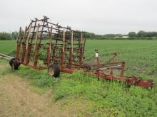 1642. MELROE MODEL 420 30 FT. MULTI-WEEDER