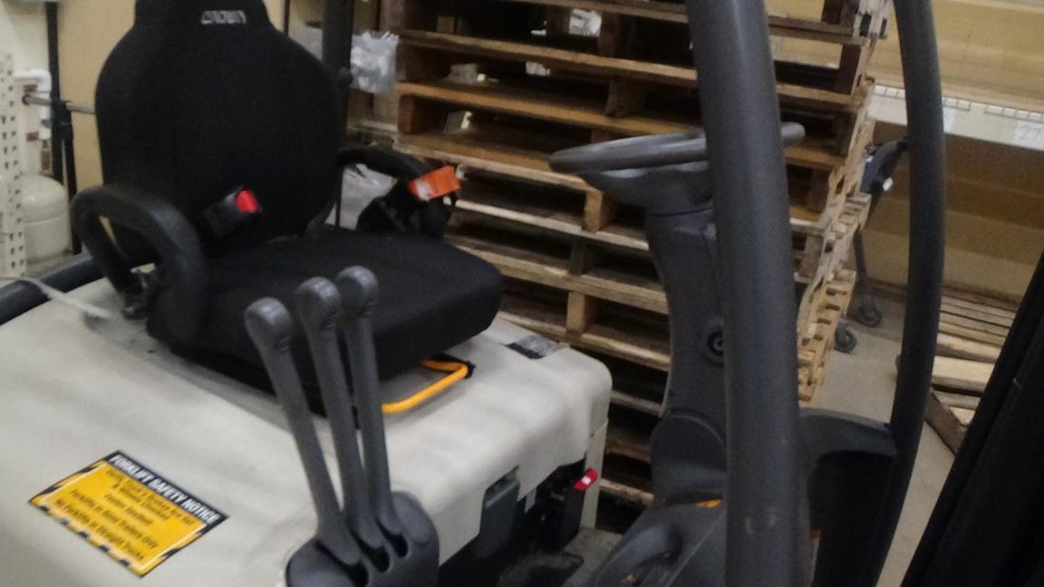 Forklift, Crown SC5200 Series with charger