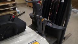 Forklift, Crown SC5200 Series with charger