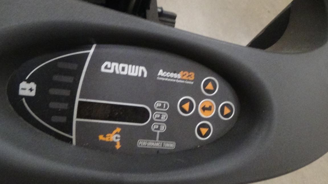 Forklift, Crown SC5200 Series with charger