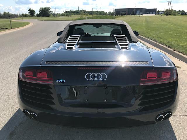 2011 Audi R8 Quattro Spyder