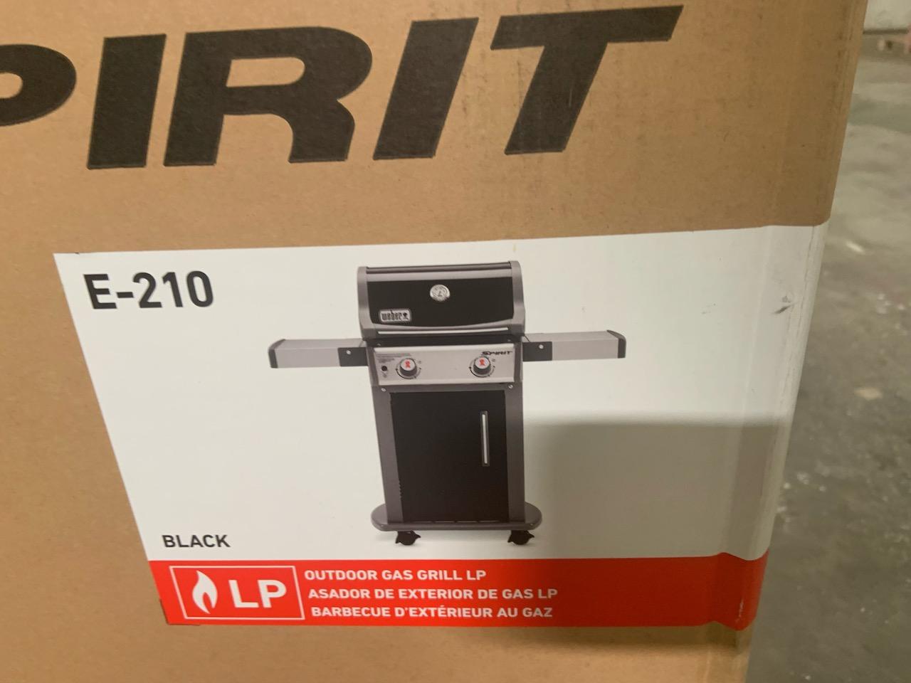 Lot of (2) Weber Spirit  GRILLS