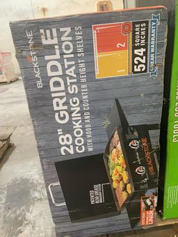 Lot of (2) lawnmower & (1) Blackstone griddle