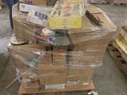 Pallet of mixed merchandise, to include but not limited to: seasonal dŽcor, soap, hardware, seasonal