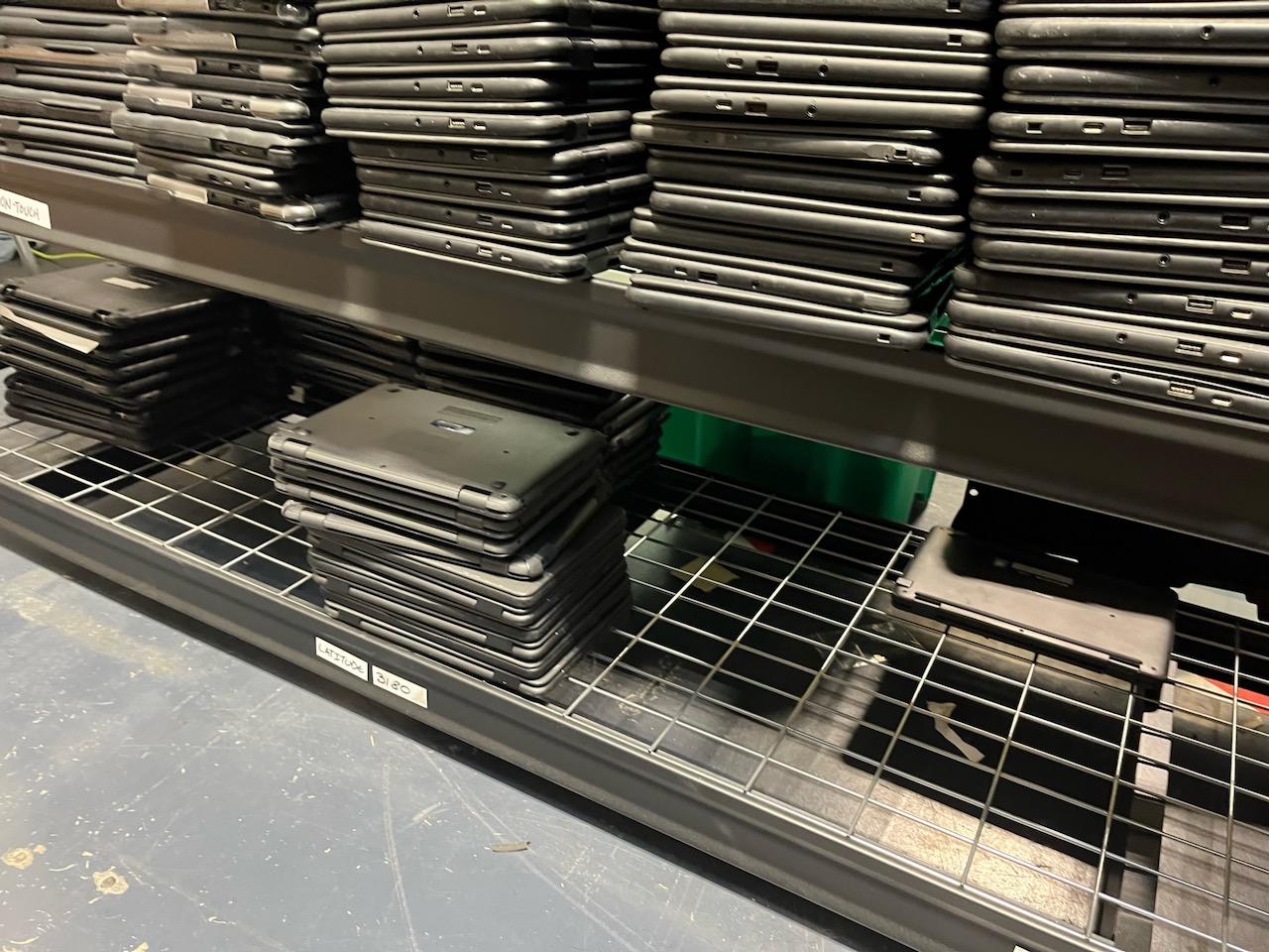 Lot of 1000+ Laptops for parts