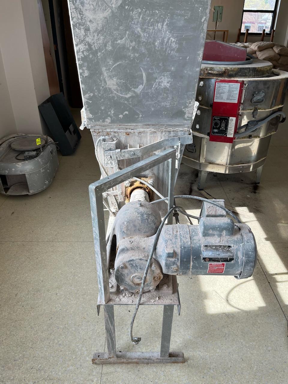 Loc: 12.5. Walker Pug Mill with SyncroGear Motor