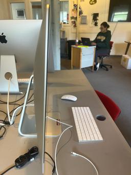 Loc: 12.2. Apple iMac Retina 5K 27" All in One Model: A2115 with Keyboard Serial: C02YJ0JTJV3N. This