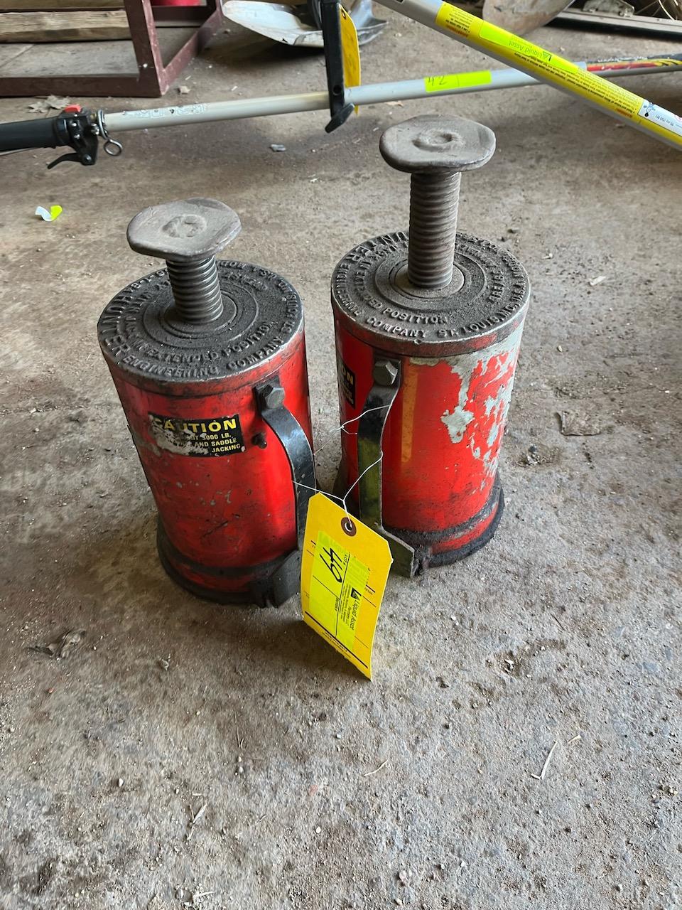 Loc: Bus.  Bottle Jacks 3,000lb capacity