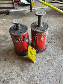Loc: Bus.  Bottle Jacks 3,000lb capacity