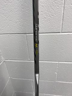 Loc: 2, Seminar A. Bauer - Goalie Sticks M5 Pro - INT/P31/23" - Left Handed. This lot is located at: