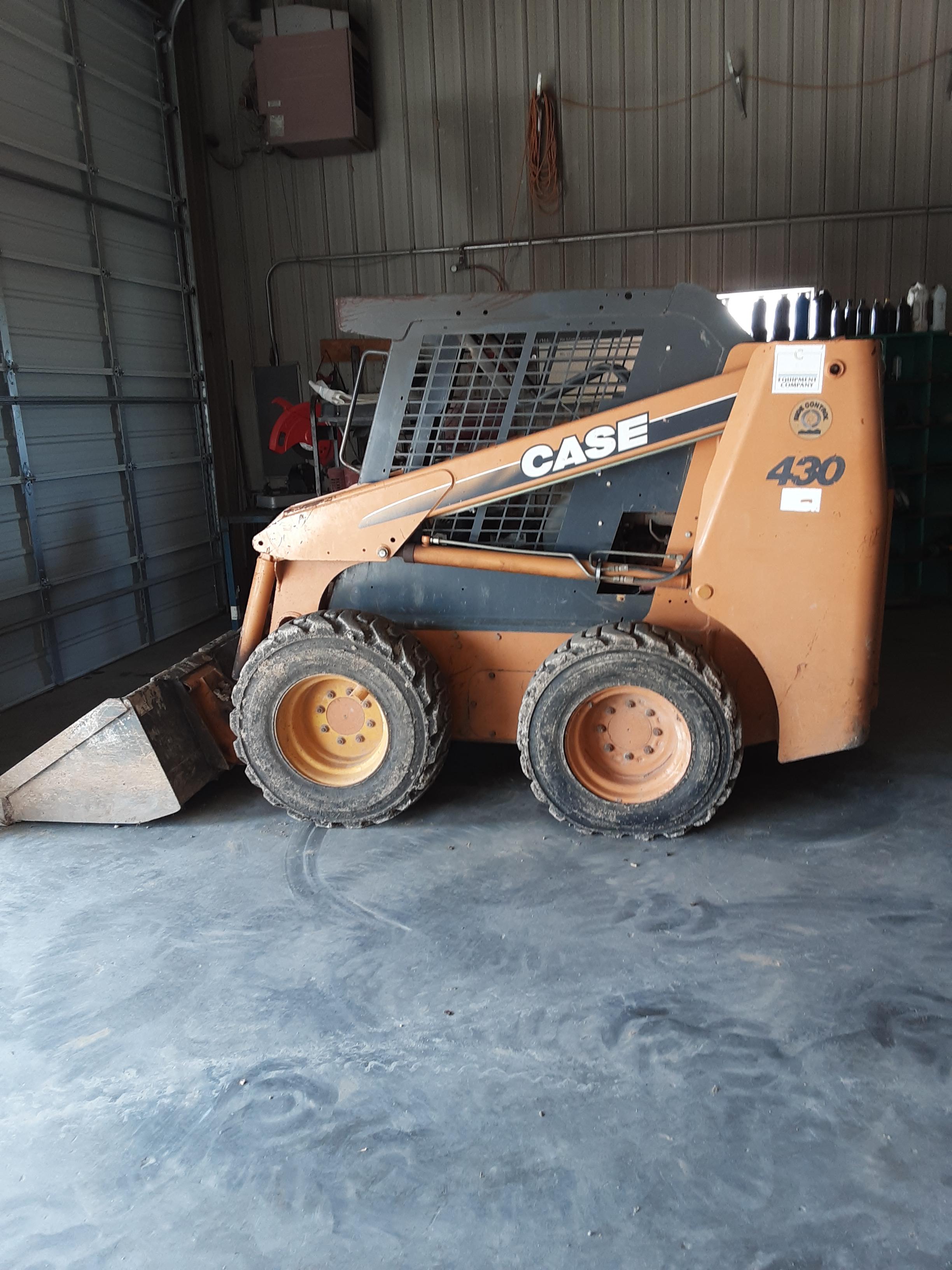 Cassville, MO - 2007 Case Model #430 Skid Steer Loader