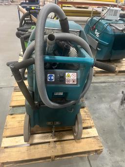 Dry/Wet Vacuum
