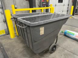 Rubber Maid Trash Hopper