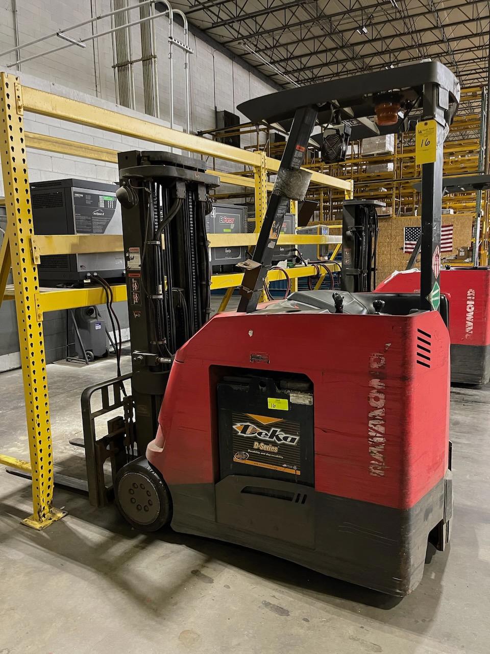 Raymond - Stand Up Forklift - Model 425-C40TT