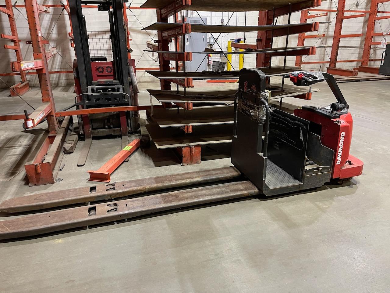 Raymond - Rider Pallet Jack - Model 8510