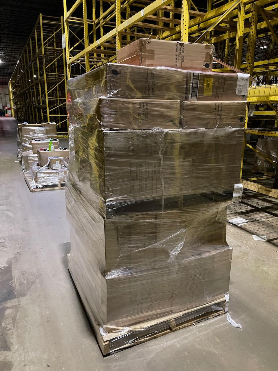 Pallet of MERCHANDISE - Lighting & Electrical
