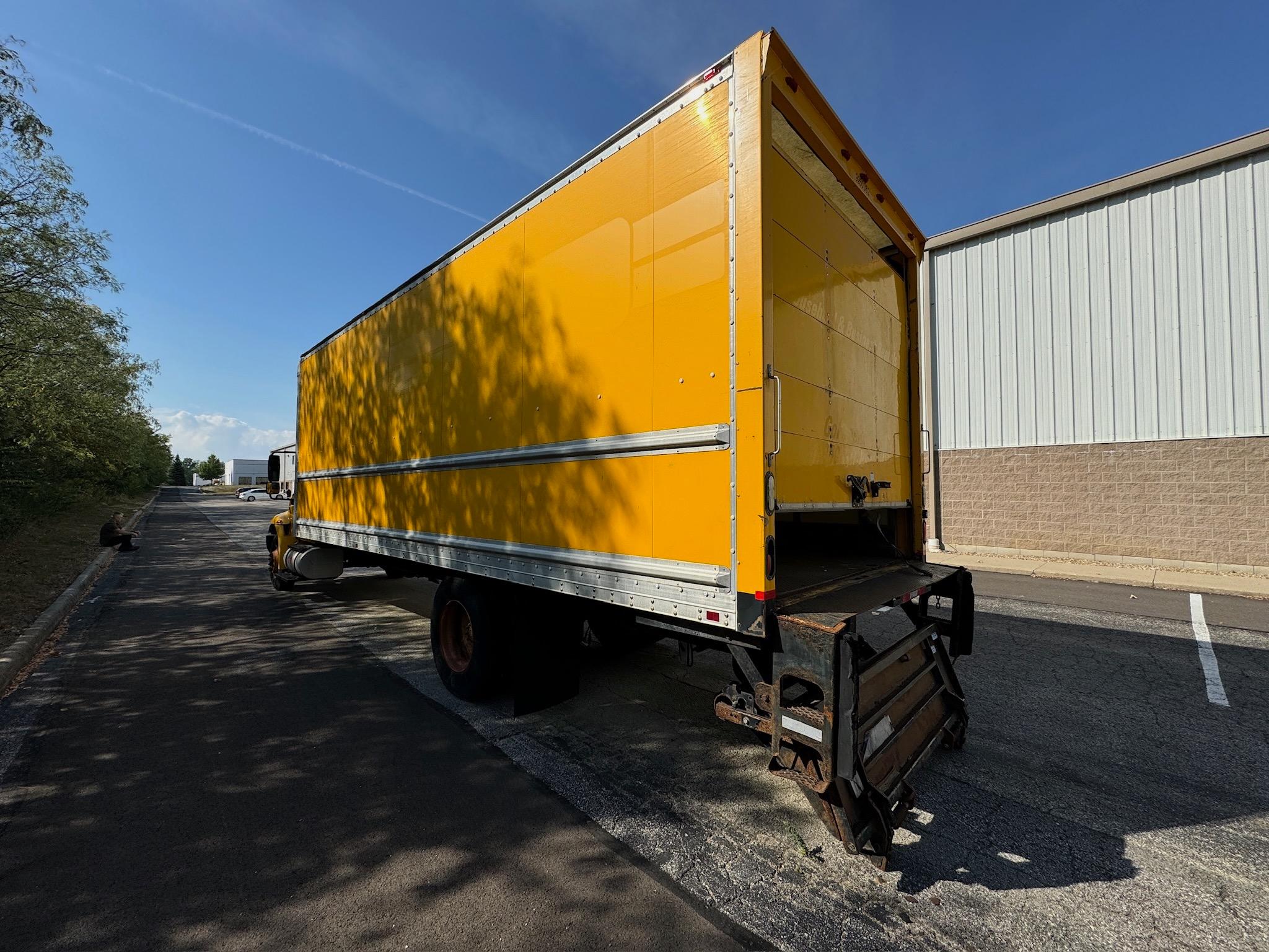 2013 International 4300 SBA 4X2 Box Truck