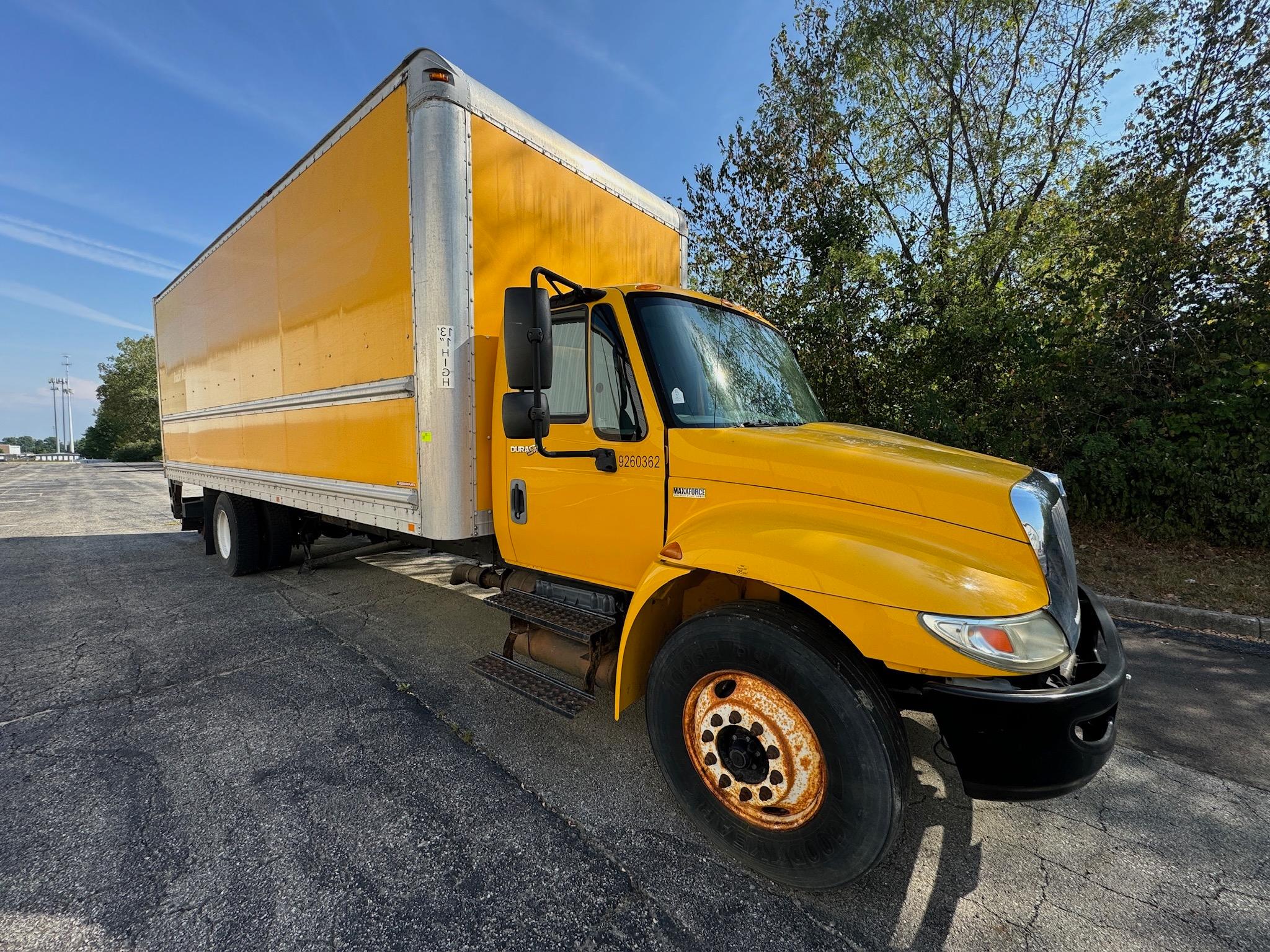 2013 International 4300 SBA 4X2 Box Truck